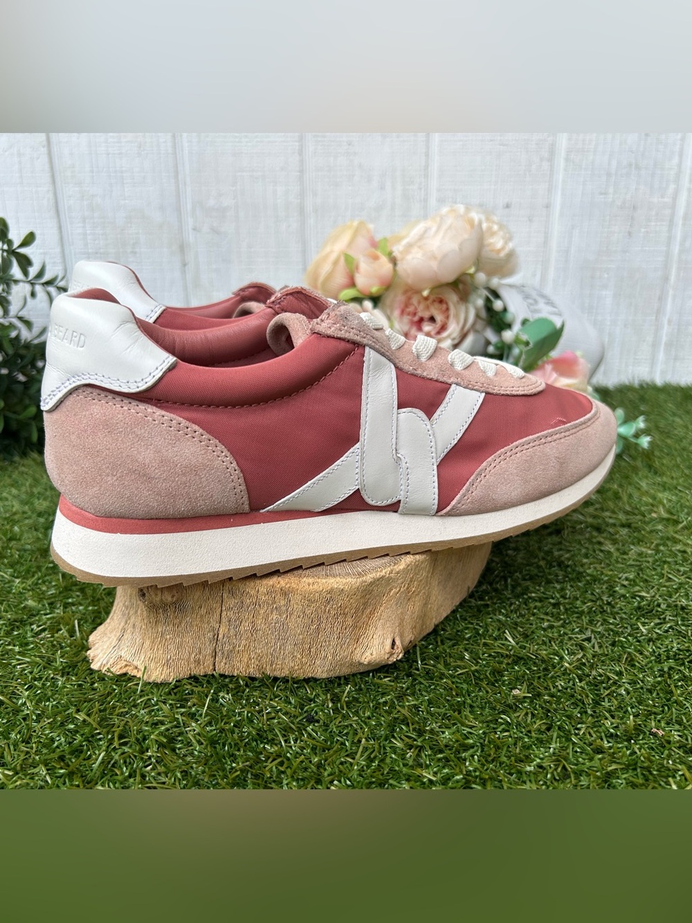 Veronica Beard
Penrose Sneakers $300 Rose Mauve/Chai/Lily size 6 gently used - Picture 6 of 16